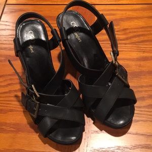 Ladies Wedge Sandals 👠